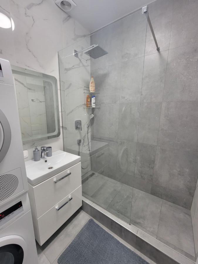 Warm & Cozy Apartment In The Heart Of Historical Lviv Exteriör bild