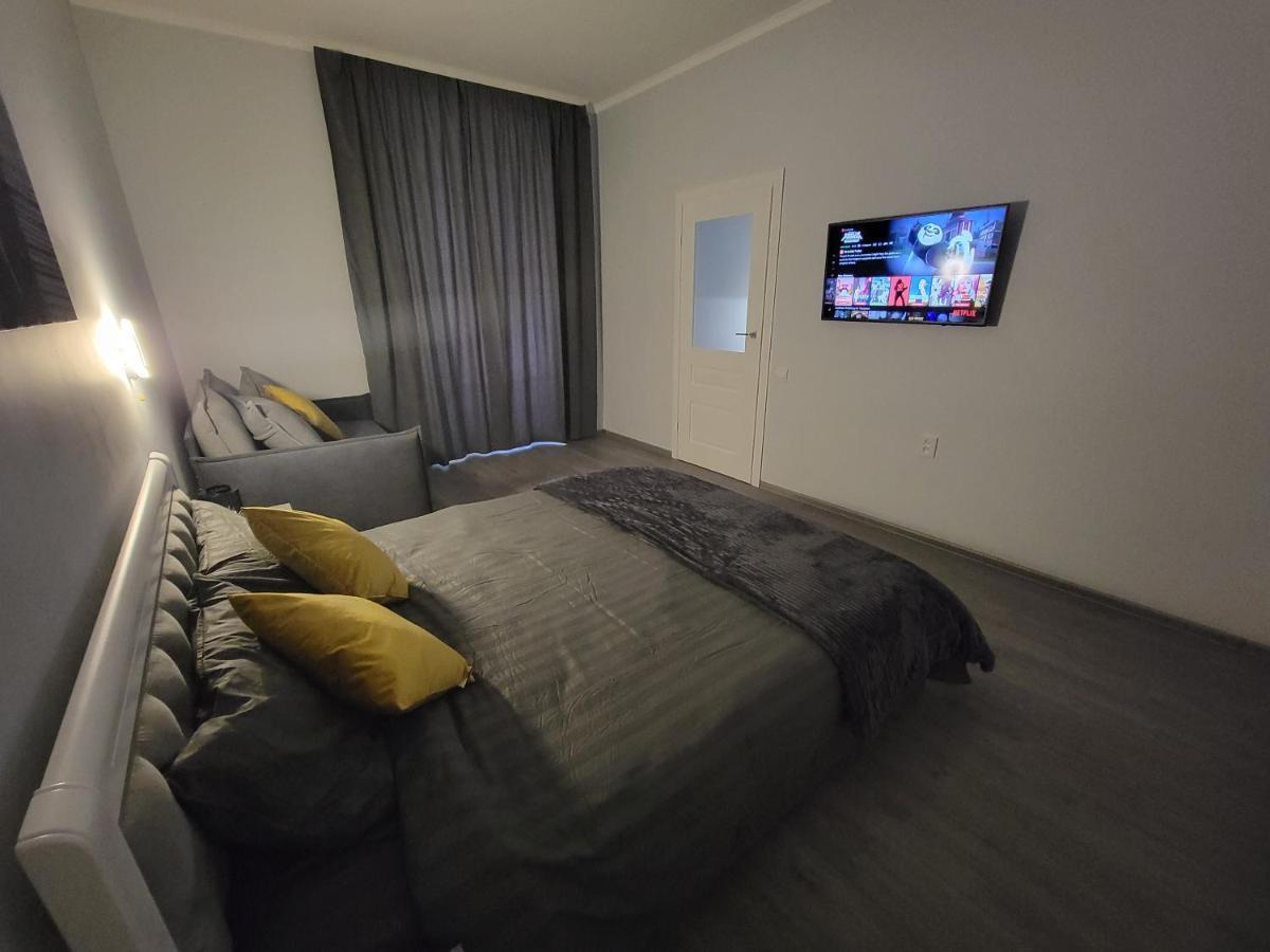 Warm & Cozy Apartment In The Heart Of Historical Lviv Exteriör bild